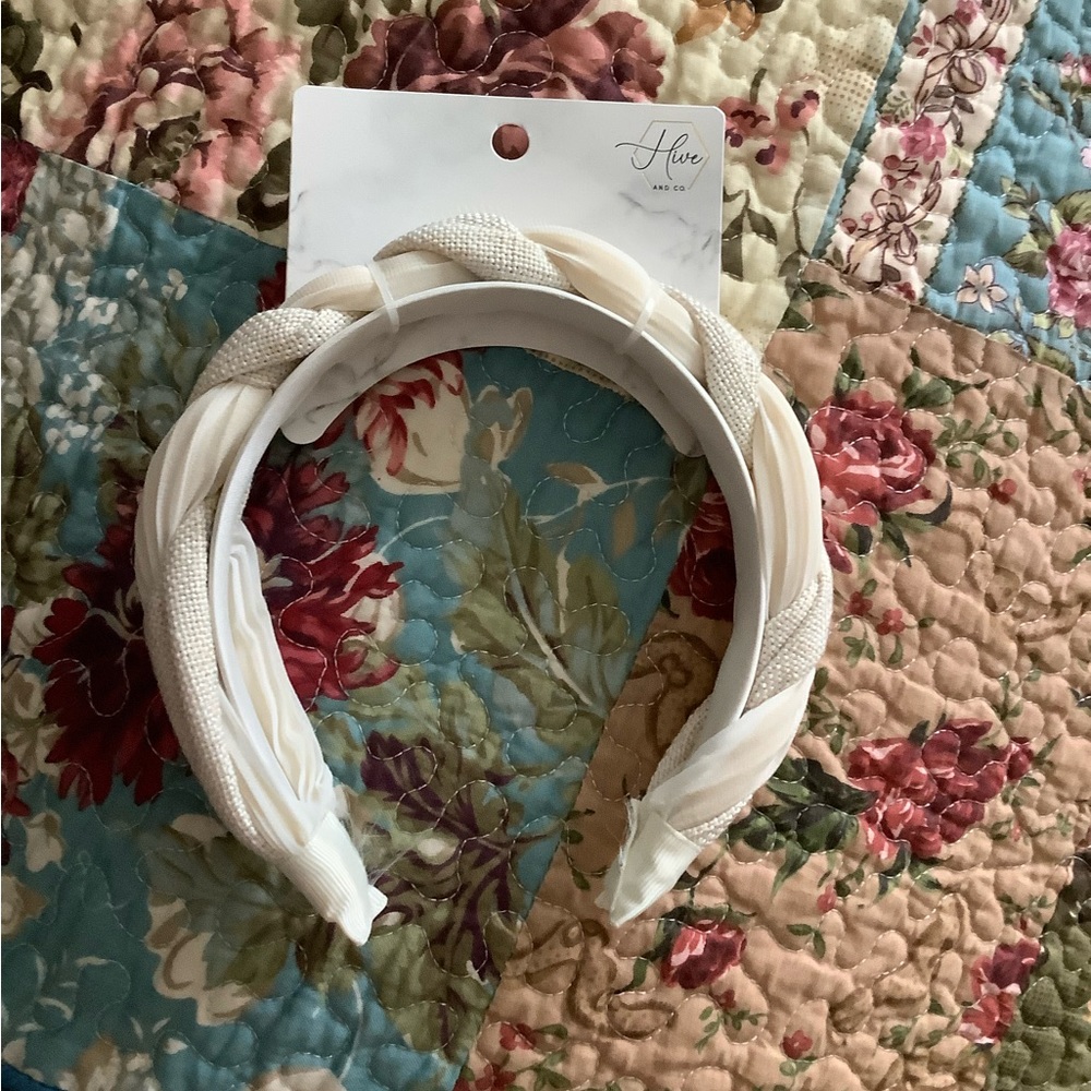 Hive and Co NWT HEADBAND